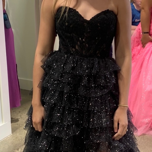 Sherri Hill Prom Dress - Picture 4 of 4